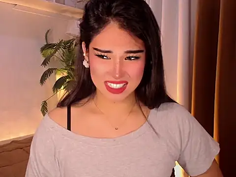 Snapshot of magnificent_kitana chatting on June 17, 12:54 am magnificent kitana online show from June 17, 12:54 am