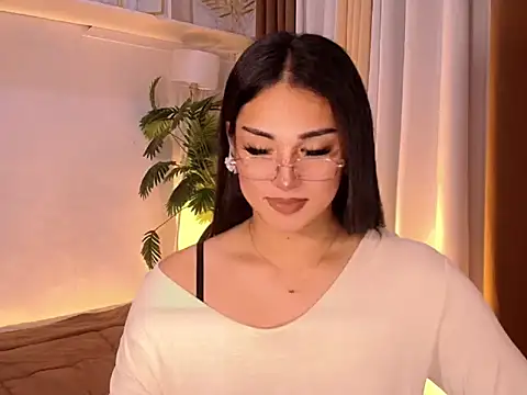 Snapshot of magnificent_kitana chatting on June 11, 9:45 pm magnificent kitana online show from June 11, 9:45 pm