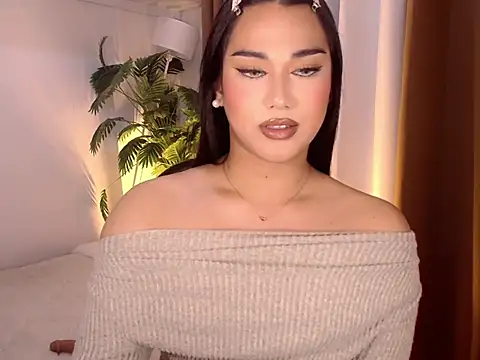 Snapshot of magnificent_kitana chatting on July 12, 6:20 pm magnificent kitana online show from July 12, 6:20 pm
