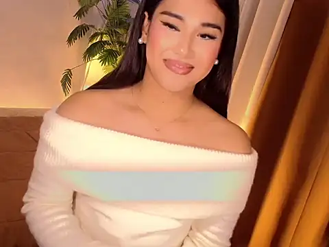 Snapshot of magnificent_kitana chatting on June 24, 6:06 pm magnificent kitana online show from June 24, 6:06 pm