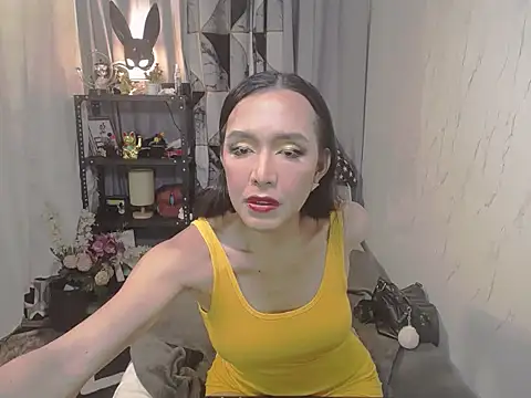 Snapshot of goddesshemalex chatting on November 19, 8:25 am goddesshemalex online show from November 19, 8:25 am