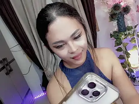 LucySmith23 online show from October 3, 8:05 am