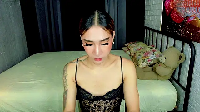 Snapshot of TRANSGODDESSA chatting on October 5, 10:11 pm TRANSGODDESSA online show from October 5, 10:11 pm