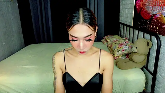Snapshot of TRANSGODDESSA chatting on October 6, 8:09 pm TRANSGODDESSA online show from October 6, 8:09 pm