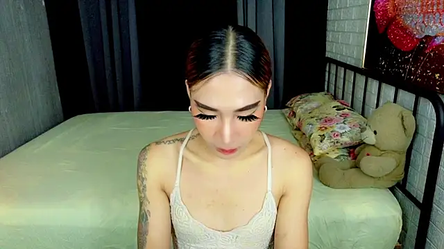 Snapshot of TRANSGODDESSA chatting on October 1, 5:56 am TRANSGODDESSA online show from October 1, 5:56 am