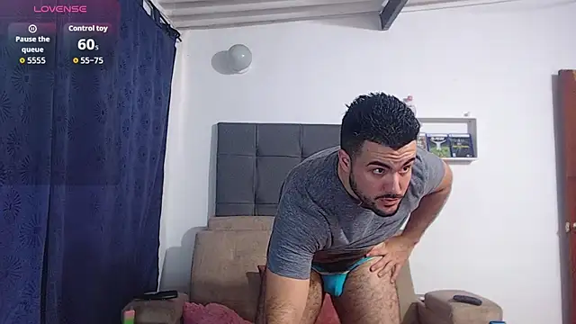 Snapshot of paulsprominence chatting on May 7, 7:39 pm paulsprominence online show from May 7, 7:39 pm
