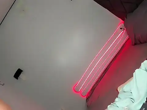 Steffisex online show from April 13, 10:30 am