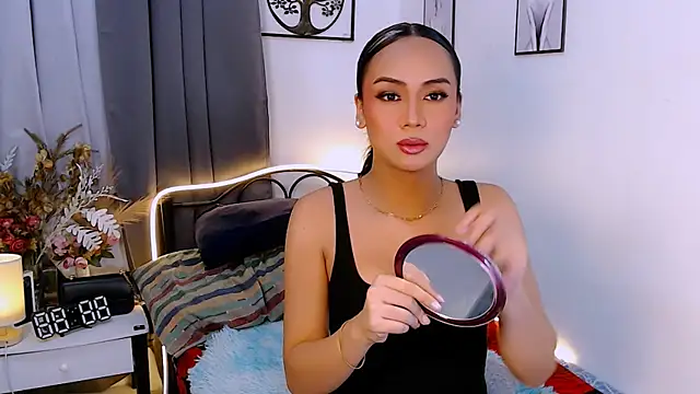 Zialustts online show from October 19, 3:59 pm