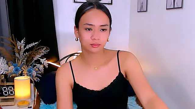 Zialustts online show from April 3, 3:40 pm