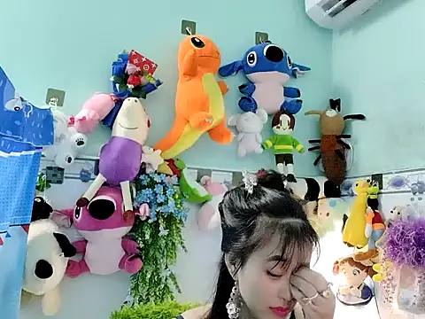 Snapshot of emgaixinhngoan chatting on October 27, 4:41 pm emgaixinhngoan online show from October 27, 4:41 pm