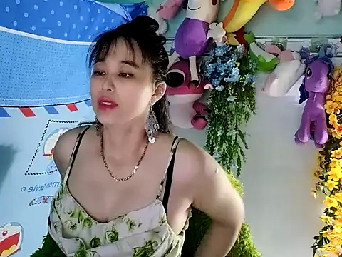 Snapshot of emgaixinhngoan chatting on November 9, 2:54 pm emgaixinhngoan online show from November 9, 2:54 pm