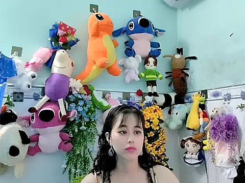 Snapshot of emgaixinhngoan chatting on October 24, 5:17 am emgaixinhngoan online show from October 24, 5:17 am