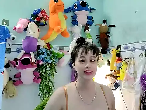 Snapshot of emgaixinhngoan chatting on November 25, 2:12 am emgaixinhngoan online show from November 25, 2:12 am