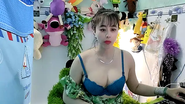 Snapshot of emgaixinhngoan chatting on November 21, 3:05 am emgaixinhngoan online show from November 21, 3:05 am