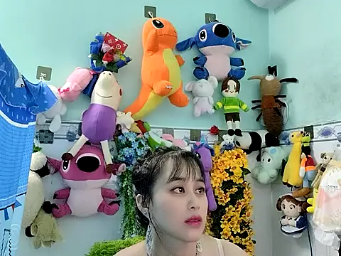 Snapshot of emgaixinhngoan chatting on November 8, 3:04 pm emgaixinhngoan online show from November 8, 3:04 pm