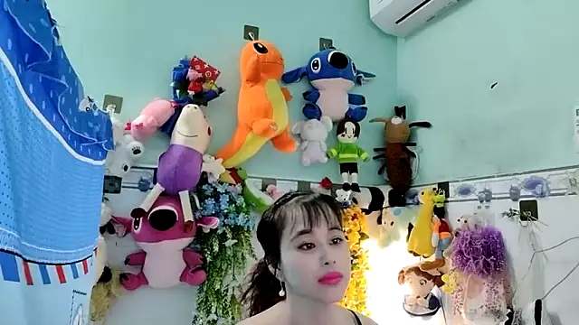 Snapshot of emgaixinhngoan chatting on October 31, 3:25 am emgaixinhngoan online show from October 31, 3:25 am