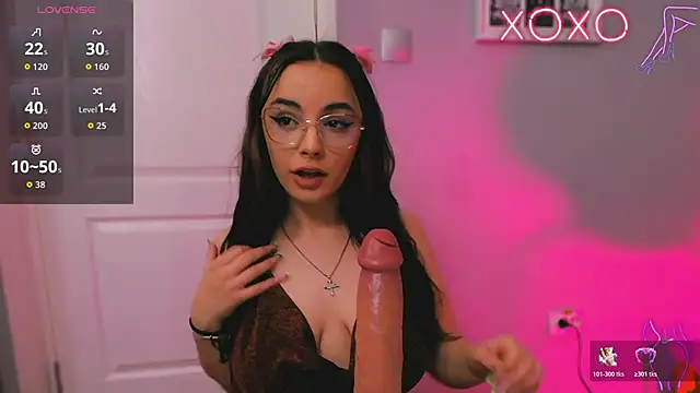 Snapshot of ScarletVex chatting on April 29, 5:30 pm ScarletVex online show from April 29, 5:30 pm