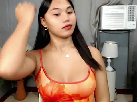 Snapshot of liane_mei chatting on October 7, 12:22 am liane mei online show from October 7, 12:22 am