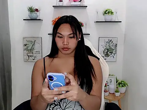 liane mei online show from March 28, 1:50 am