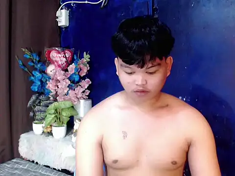 Reynelcock online show from March 16, 7:27 pm