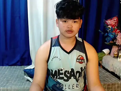 Reynelcock online show from February 1, 5:44 pm