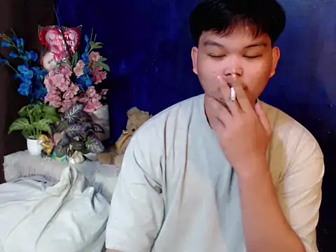 Reynelcock online show from April 12, 5:16 pm