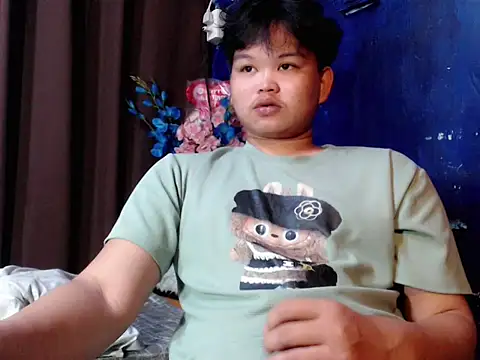 Reynelcock online show from April 7, 12:51 pm