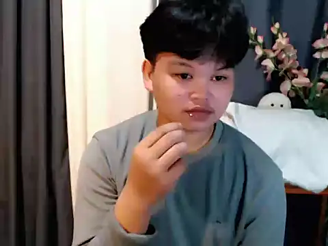 Reynelcock online show from April 3, 9:38 am