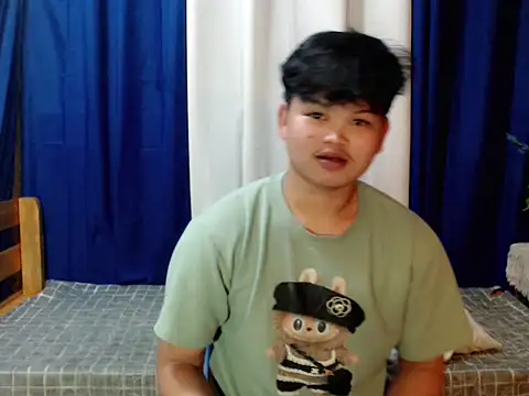 Reynelcock online show from February 6, 4:47 pm