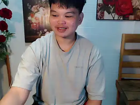 Snapshot of Reynelcock chatting on June 23, 7:12 pm Reynelcock online show from June 23, 7:12 pm