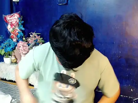 Reynelcock online show from February 27, 5:24 pm