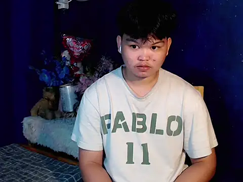 Reynelcock online show from November 7, 4:00 pm