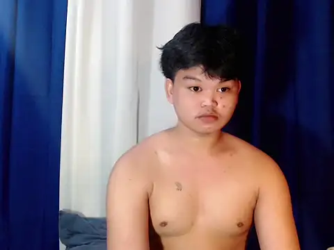 Reynelcock online show from November 15, 6:01 pm