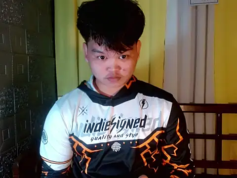 Reynelcock online show from November 3, 10:19 am