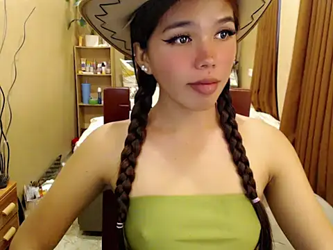 urswtasian chesca online show from May 26, 5:38 am