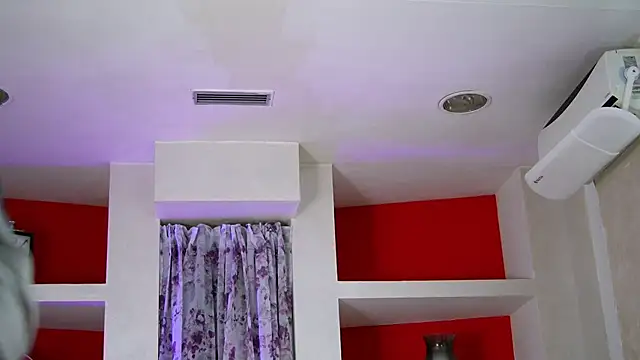 Snapshot of SarraRay chatting on December 1, 6:09 pm SarraRay online show from December 1, 6:09 pm