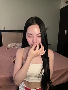 Snapshot of -katinat- chatting on February 6, 2:51 am -katinat- online show from February 6, 2:51 am