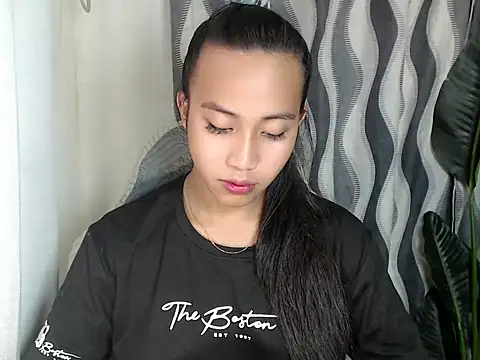 Snapshot of sweetiie_caren chatting on June 25, 6:07 am sweetiie caren online show from June 25, 6:07 am