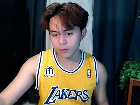 urguy toshi online show from March 29, 2:19 pm