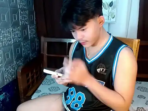 urguy toshi online show from September 9, 2:26 pm