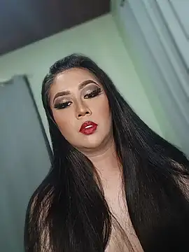 Snapshot of mistress_loy chatting on June 20, 2:05 am mistress loy online show from June 20, 2:05 am