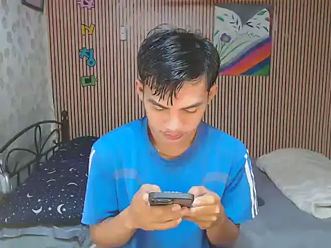Snapshot of urhot_chany chatting on September 22, 10:43 am urhot chany online show from September 22, 10:43 am