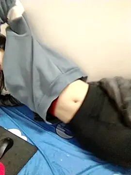 Kembong01 online show from December 20, 10:34 pm