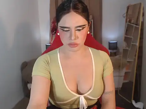 RebeccaTs online show from March 26, 6:17 pm