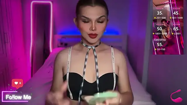 Snapshot of Sweetestcandyx_ chatting on July 8, 6:19 pm Sweetestcandyx online show from July 8, 6:19 pm