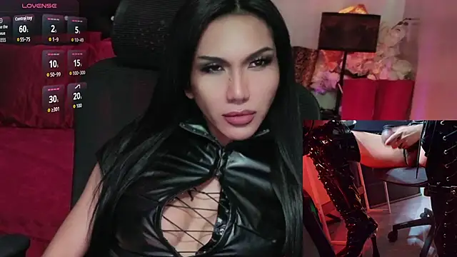 JadeScarlet LoveLace online show from May 23, 8:30 pm