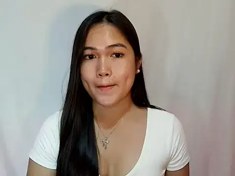 Snapshot of _christine_ chatting on May 23, 8:24 am christine online show from May 23, 8:24 am