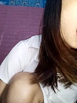 Snapshot of Heny_LT chatting on October 22, 9:31 am Heny LT online show from October 22, 9:31 am