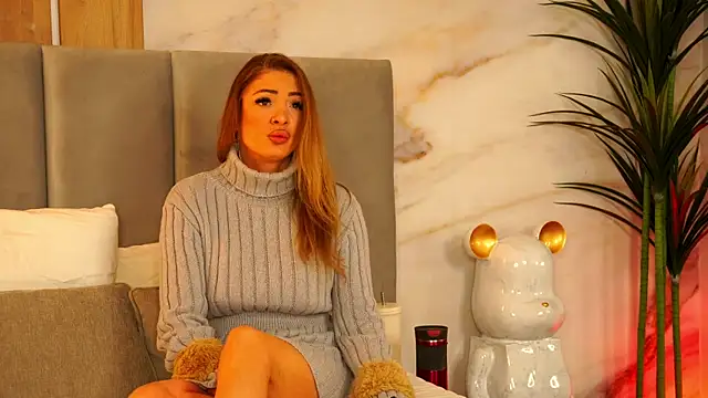 Izabellle02 online show from December 20, 6:05 am