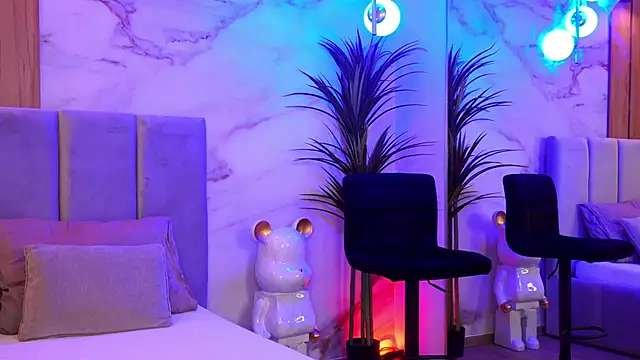 Izabellle02 online show from February 9, 5:38 am